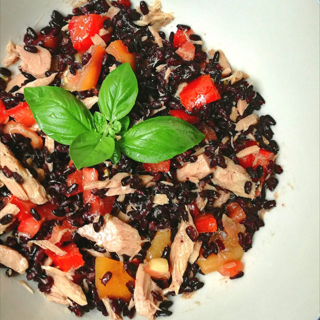 Pranzo al mare: insalata di riso nero